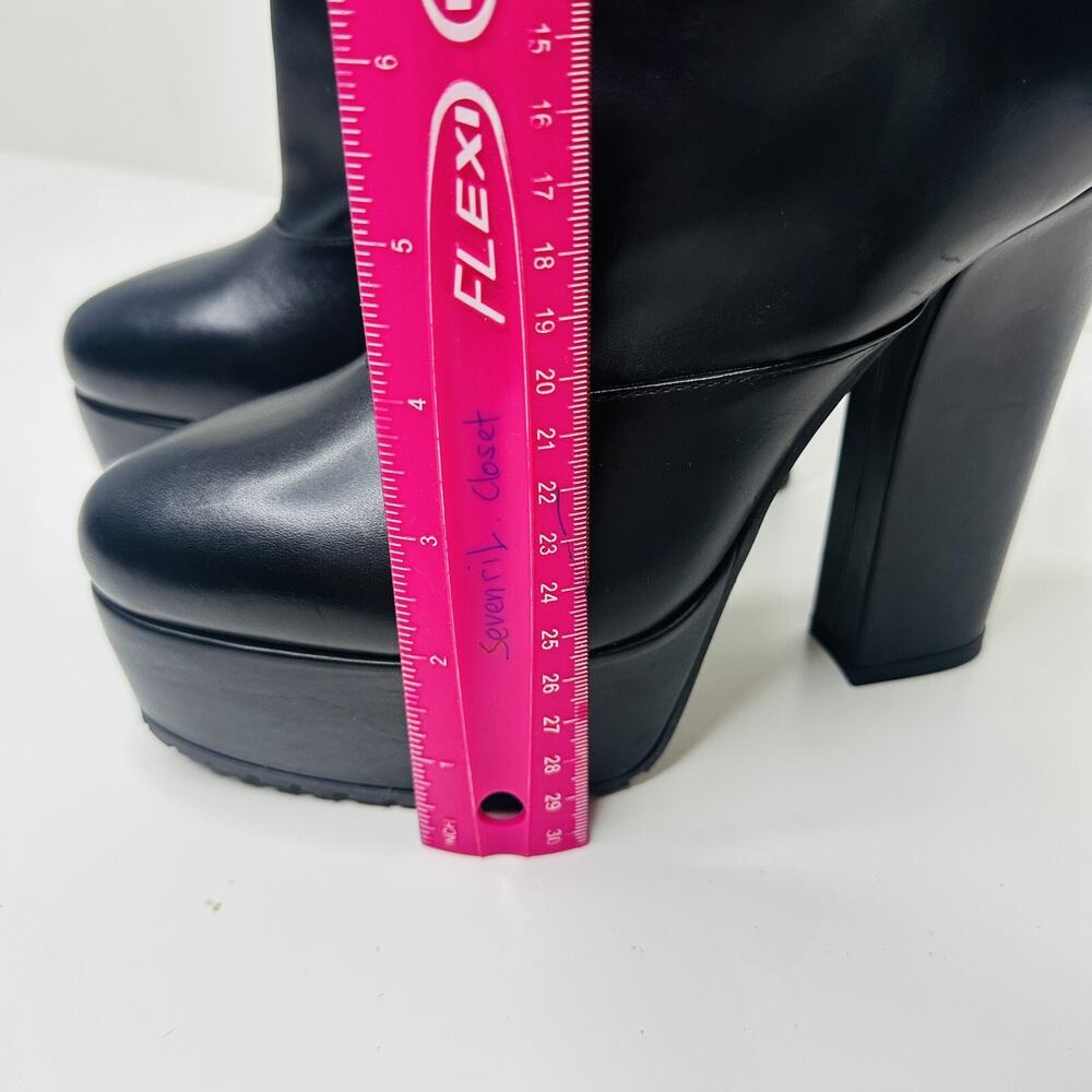 NWOB Alaia Trekk Booties 37.5 US 7.5 Black Leather Lace Up Platform Ankle Boots - Picture 8 of 14